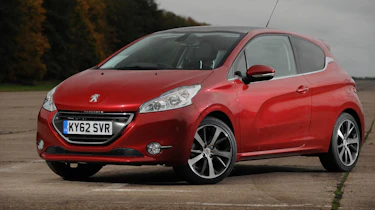 Peugeot 208 Feline THP 156