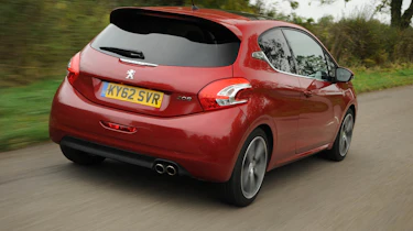 Peugeot 208 Feline THP 156 rear view