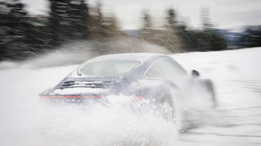 Porsche 911 Carrera 4S video review