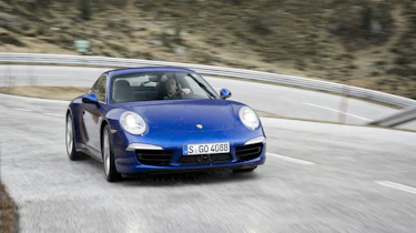 Porsche 911 Carrera 4S video review