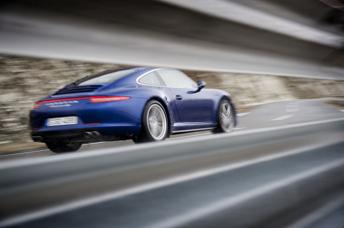 Porsche 911 Carrera 4S video review