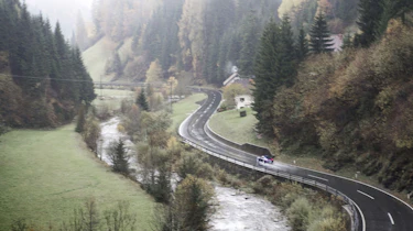 Porsche 911 Carrera 4S video review