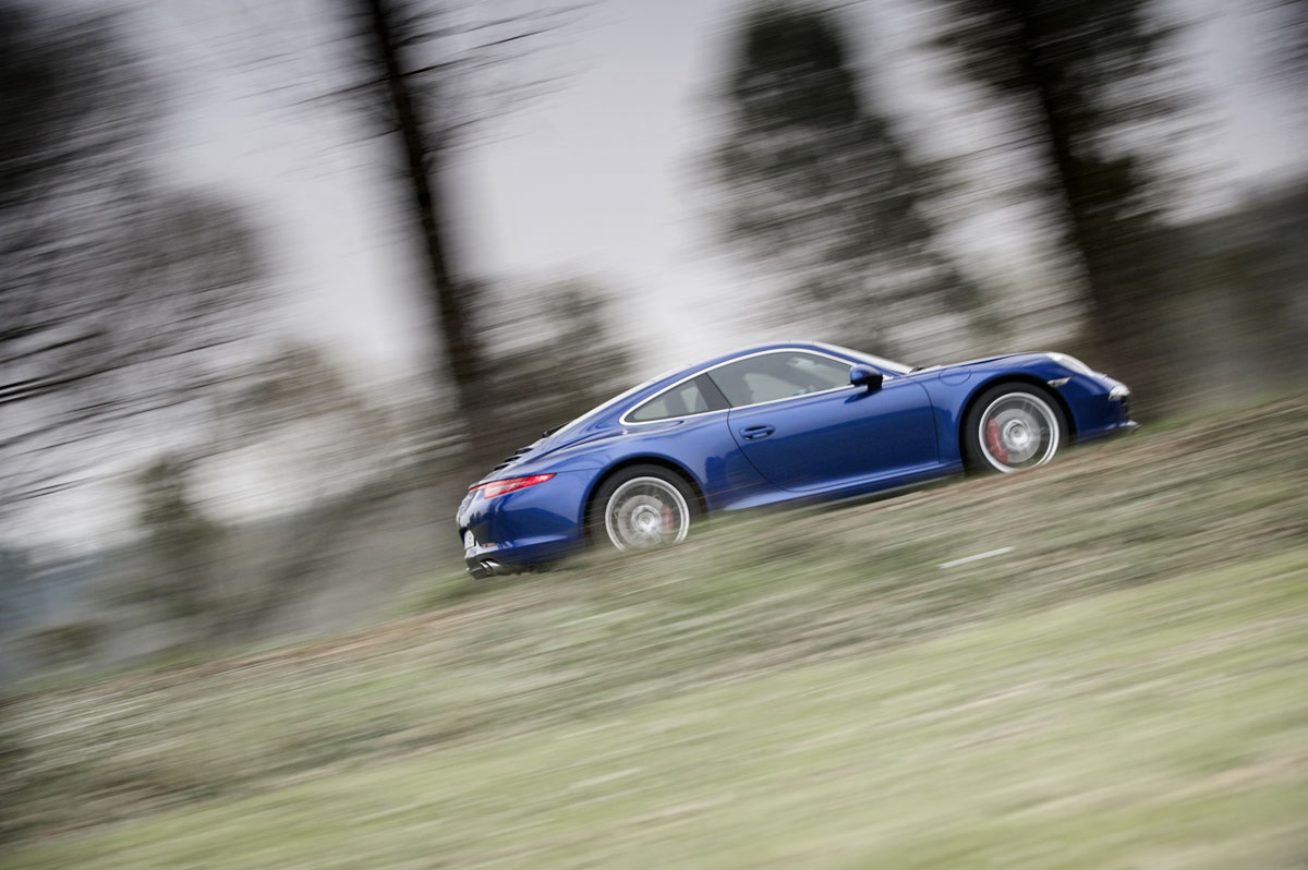Porsche 911 Carrera 4S video review