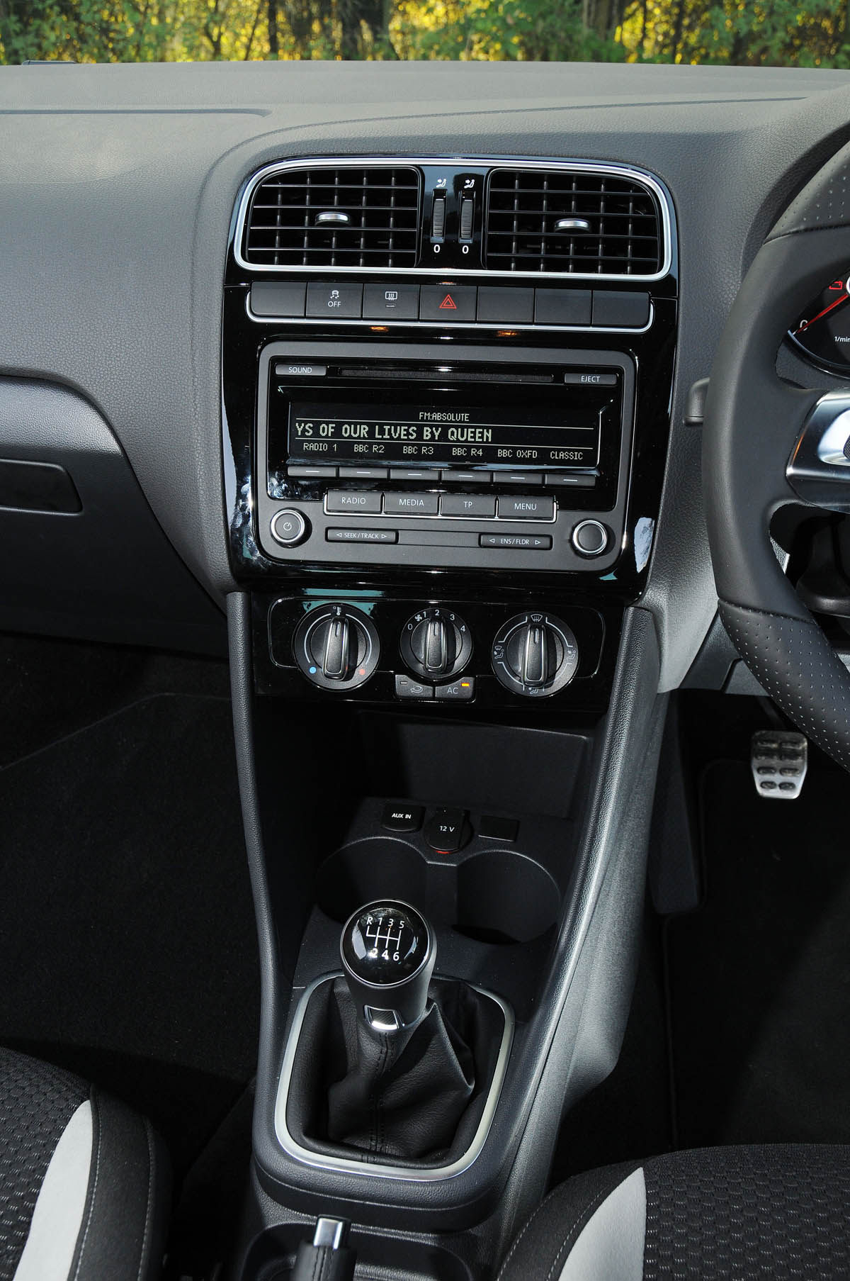 Volkswagen Polo R-line interior dashboard