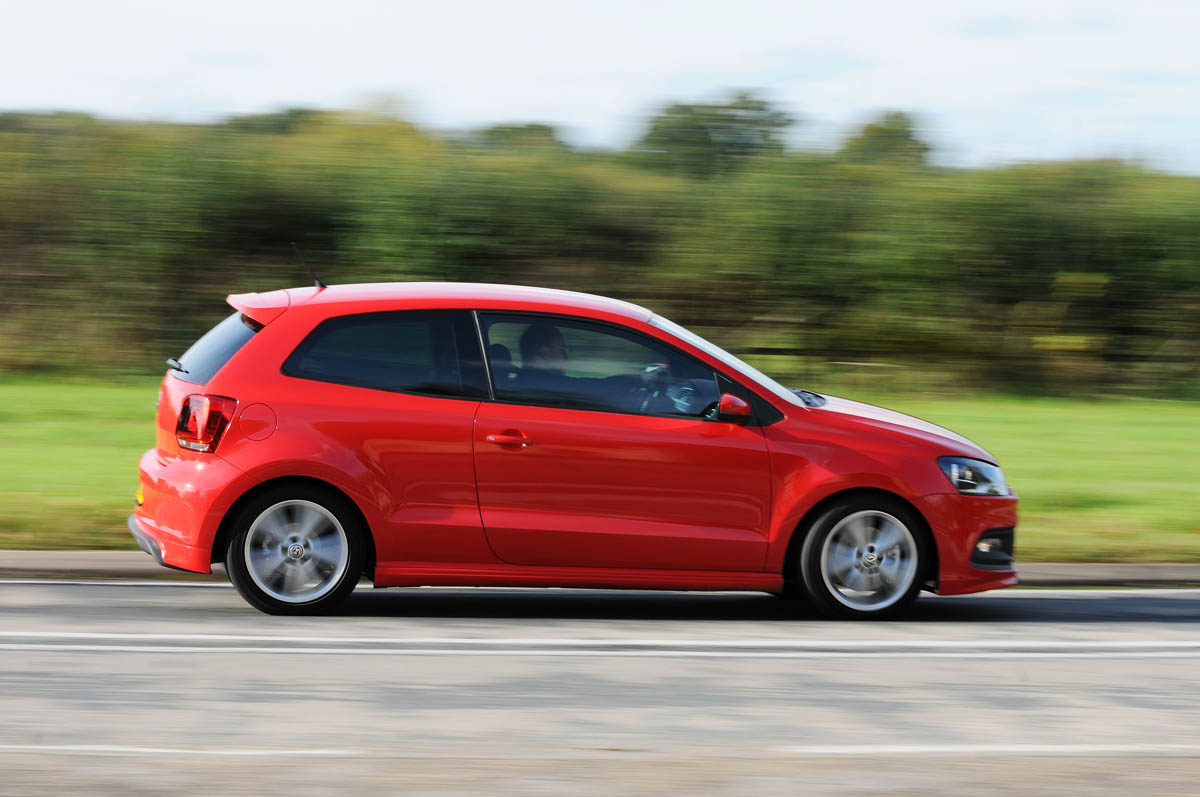 Volkswagen Polo R-line side profile