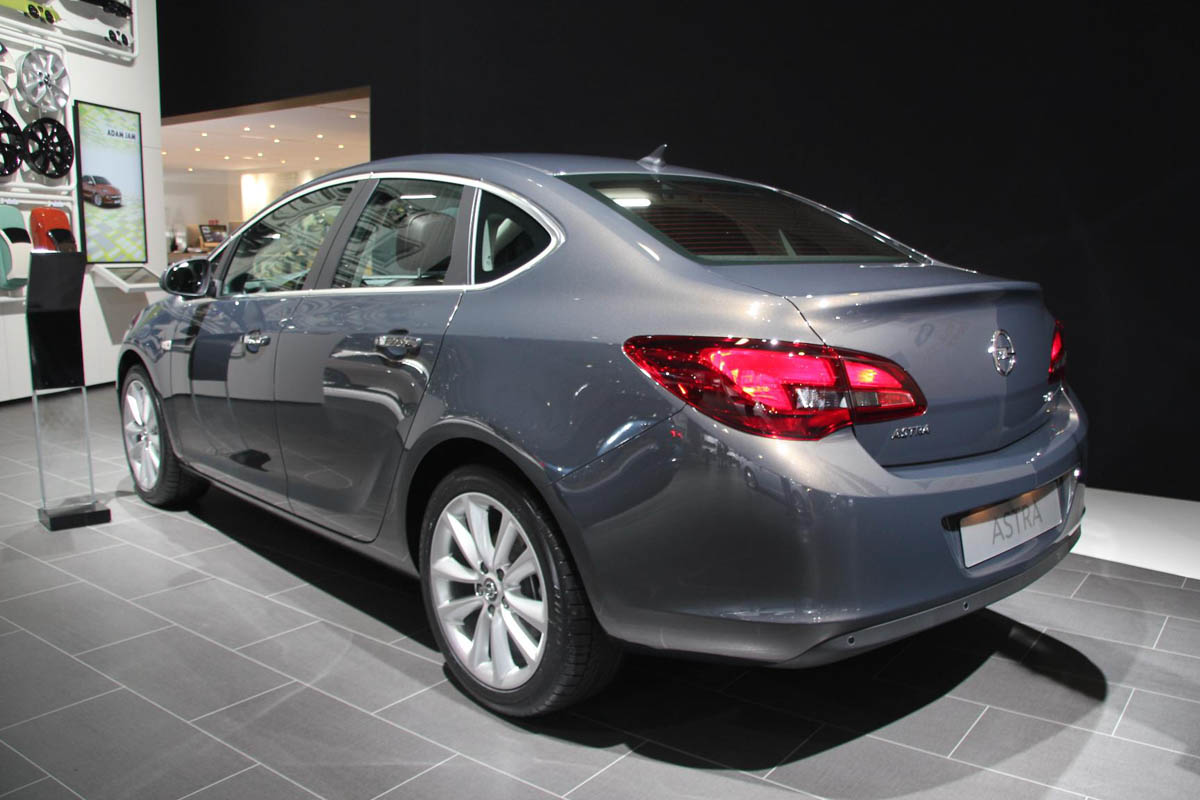 Vauxhall Astra saloon