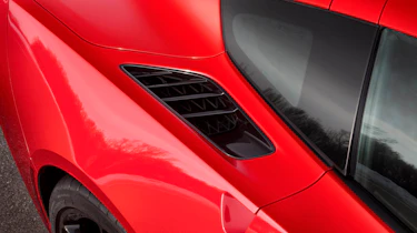 2014 Chevrolet Corvette C7 Stingray vent grille