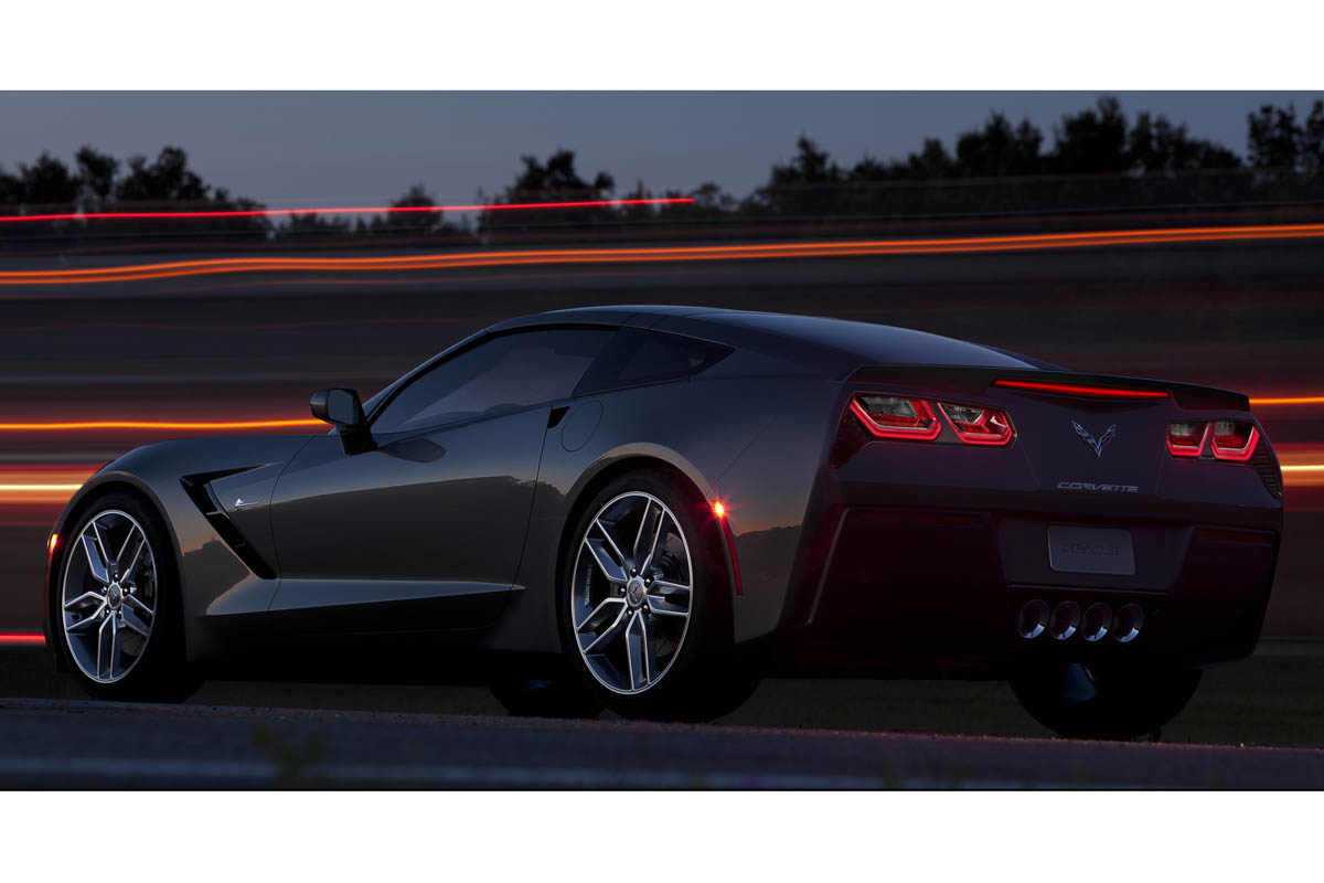 2014 Chevrolet Corvette C7 Stingray side view