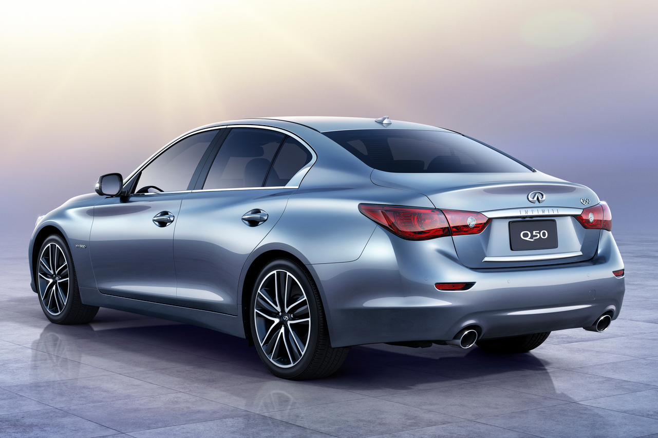 Infiniti Q50 sports saloon rear view