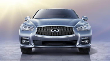 Infiniti Q50 sports saloon front