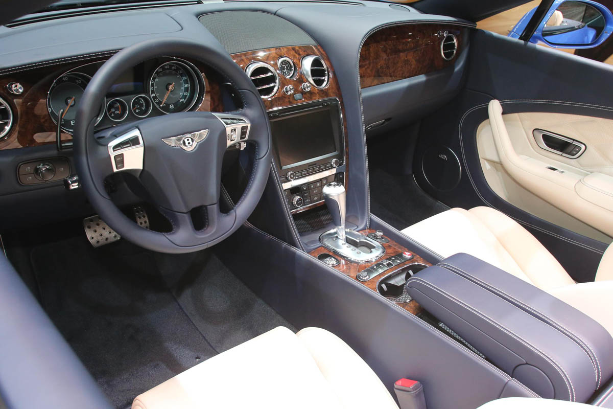 2013 Bentley Continental GTC interior dashboard