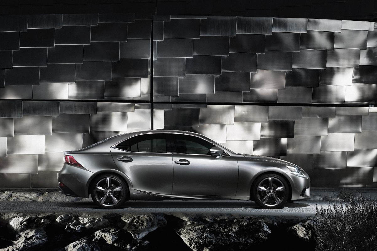 New Lexus IS - full details