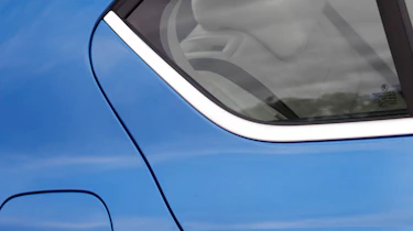 2013 Skoda Octavia window kink