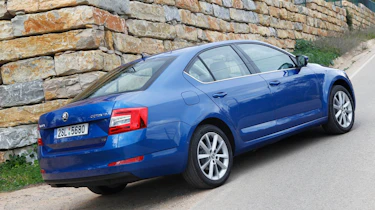 2013 Skoda Octavia side profile