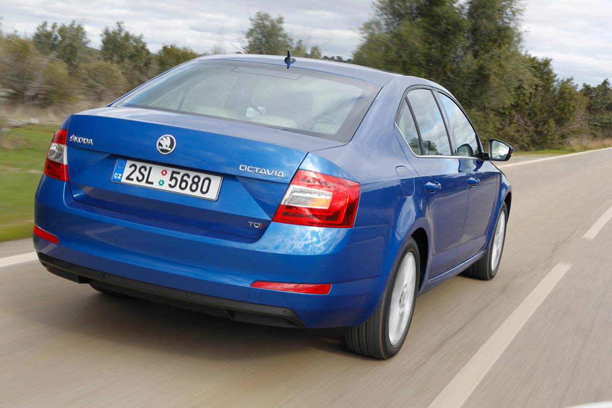 2013 Skoda Octavia rear view