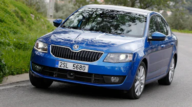 2013 Skoda Octavia front view