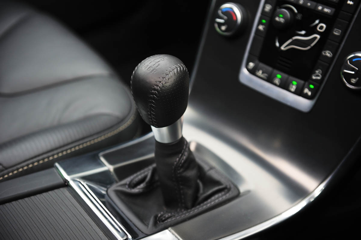 2013 Volvo XC60 Polestar manual gearstick