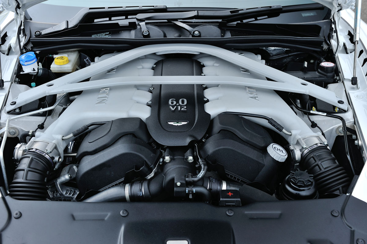 Maserati GranTurismo Sport v Mercedes CLS 63 AMG, BMW M6, Aston Martin DB9 and Bentley Continental GT Speed