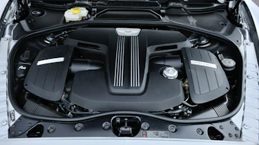 Maserati GranTurismo Sport v Mercedes CLS 63 AMG, BMW M6, Aston Martin DB9 and Bentley Continental GT Speed