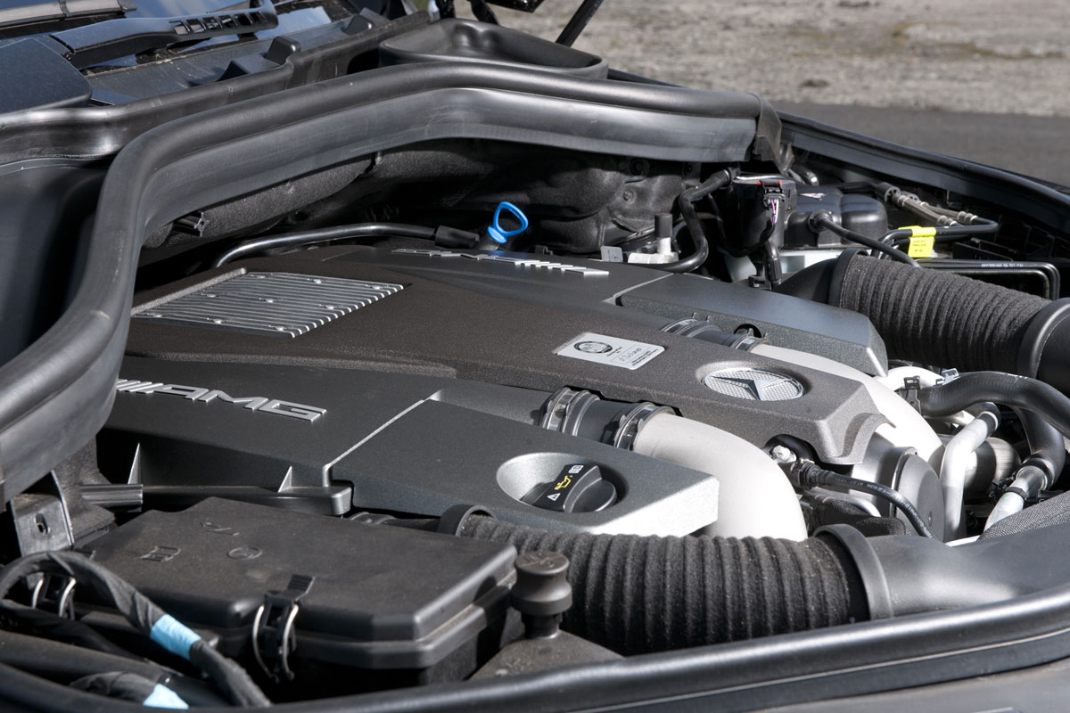 Mercedes ML63 AMG engine