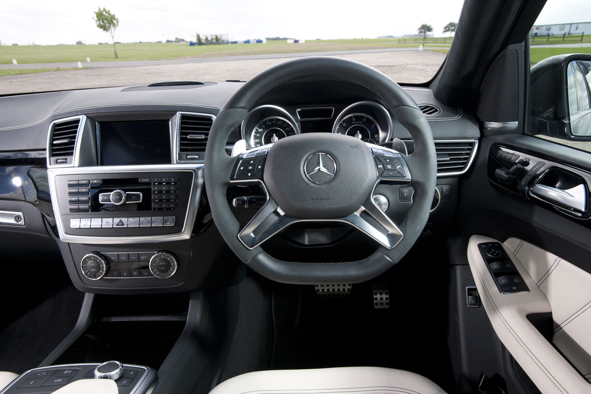 Mercedes ML63 AMG interior