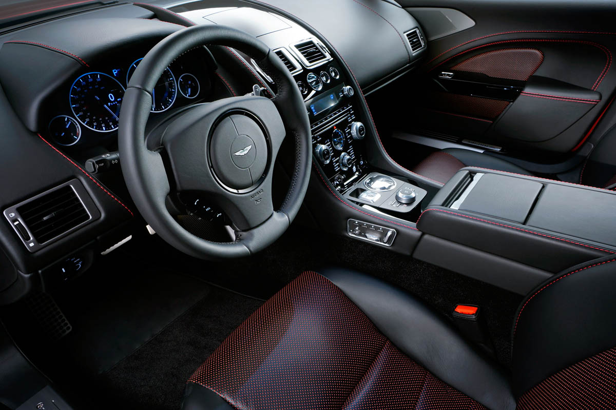 2013 Aston Martin Rapide S dashboard steering wheel