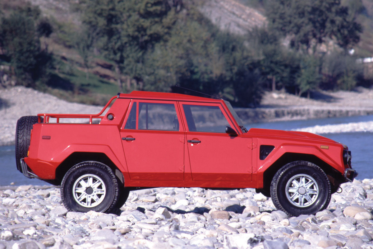 Lamborghini LM002
