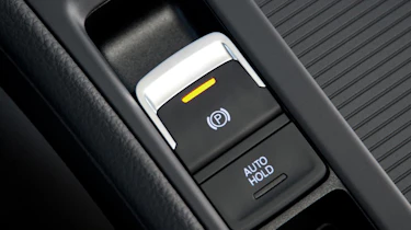 Volkswagen Golf 2.0 TDI GT electric handbrake