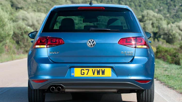 Volkswagen Golf 2.0 TDI GT rear view