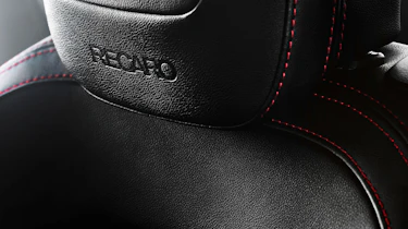 Kia Cee'd and Procee'd GT Recaro seats