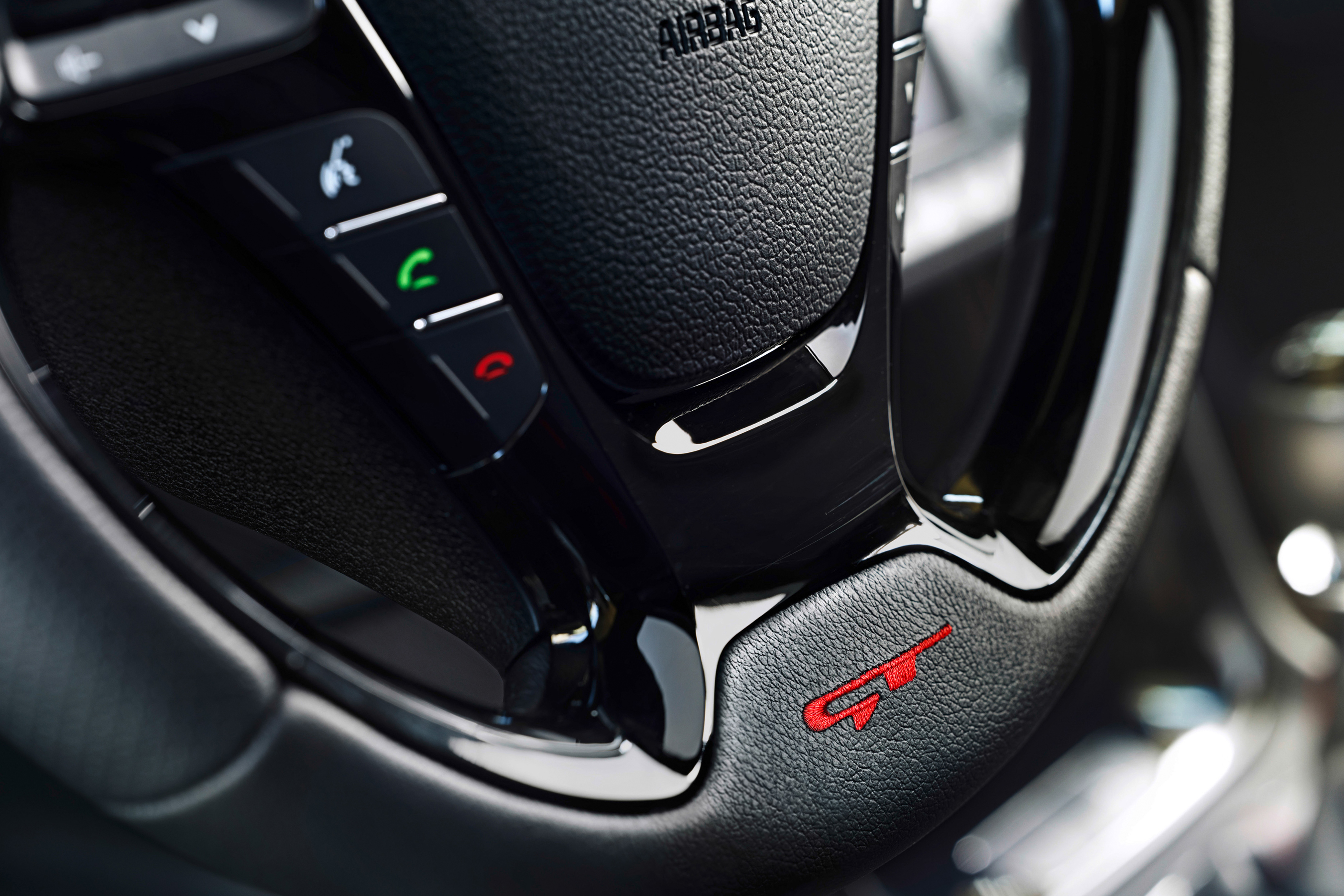 Kia Cee'd and Procee'd GT steering wheel