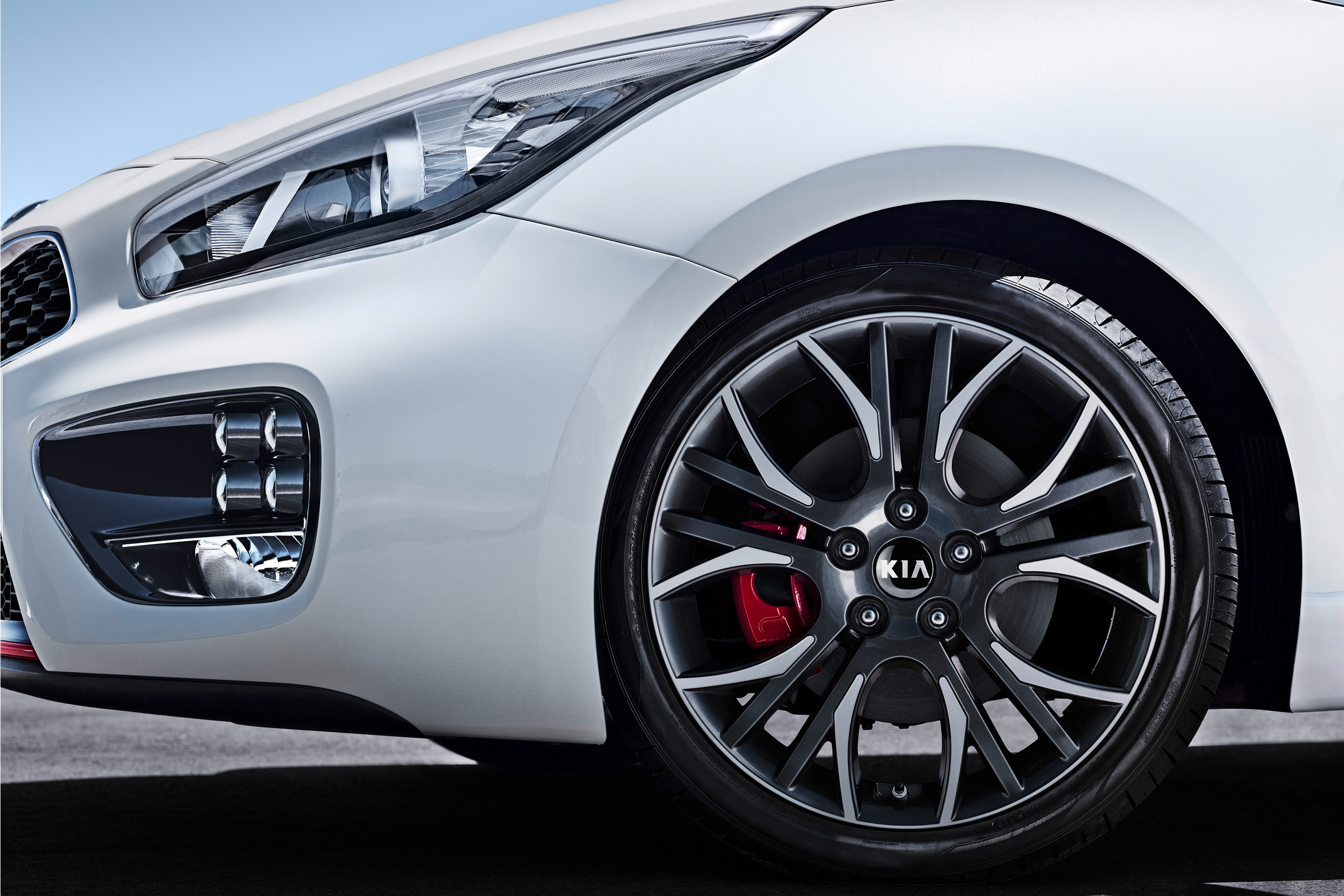 Kia Cee'd and Procee'd GT alloy wheel
