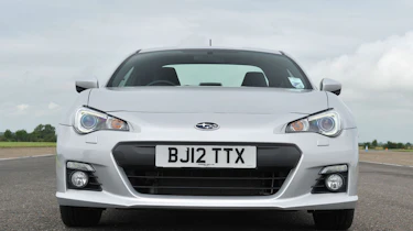 Toyota GT86 vs Subaru BRZ