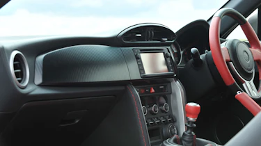 Toyota GT86 vs Subaru BRZ