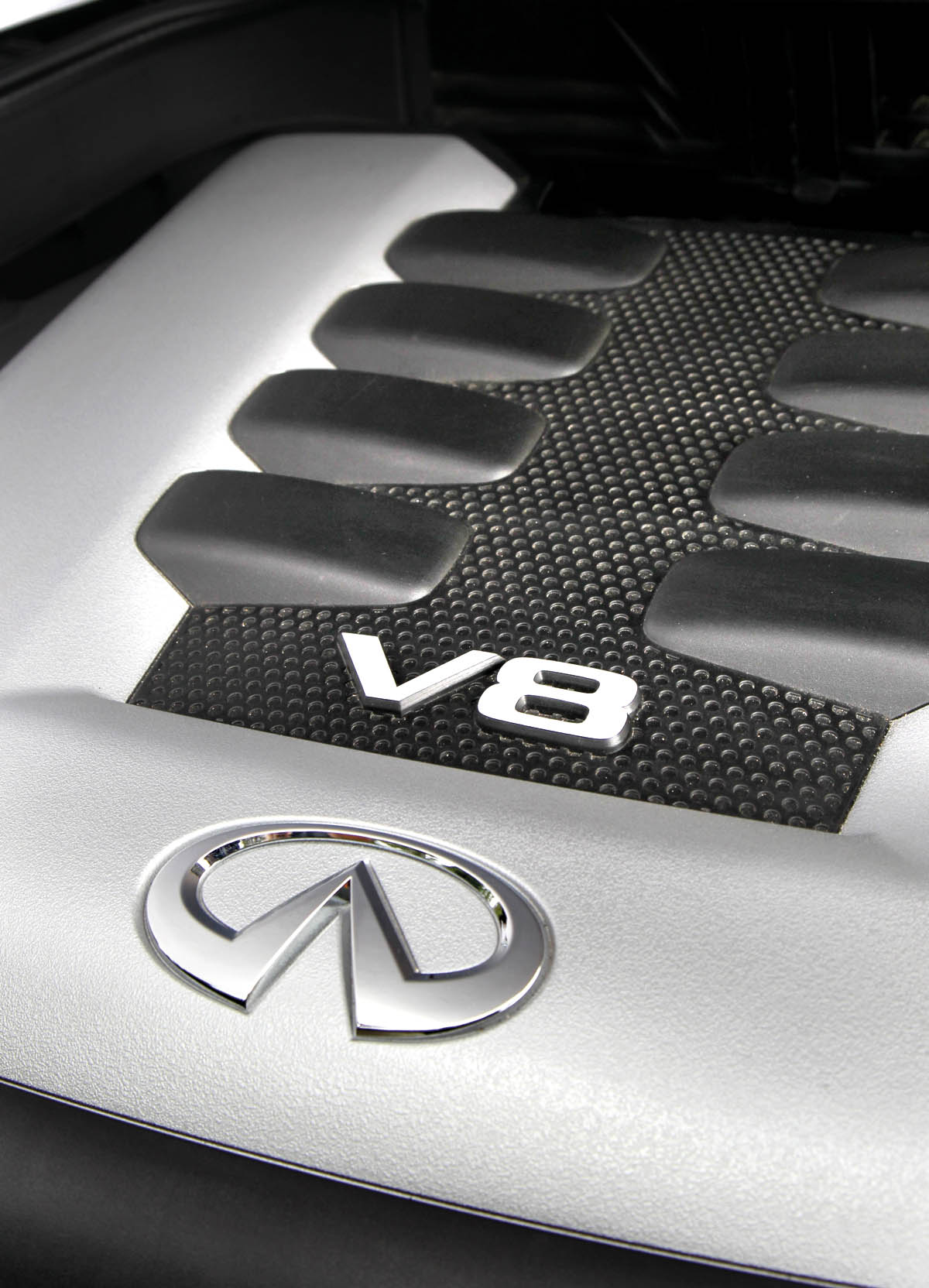 2012 Infiniti FX Vettel V8 engine