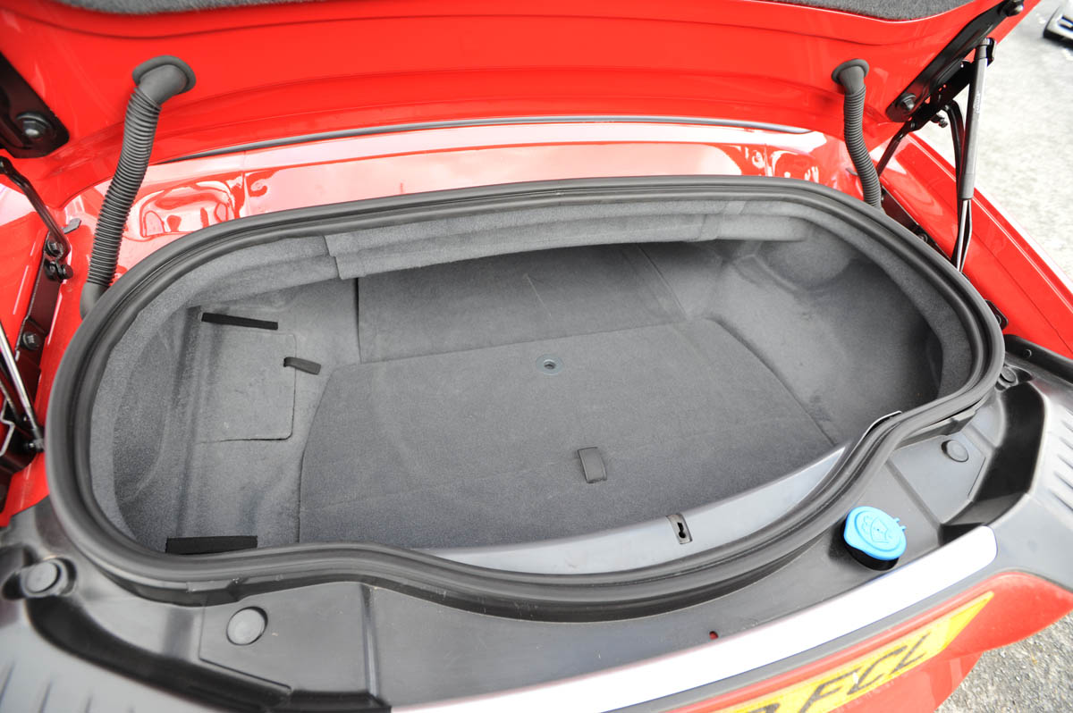 Jaguar F-type boot space
