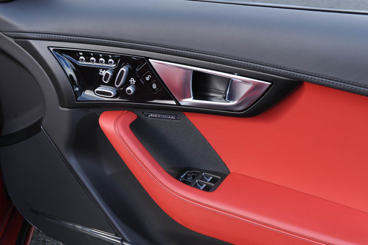 Jaguar F-type Roadster door card