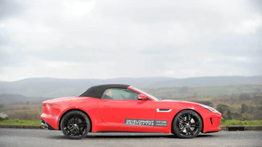Jaguar F-type Roadster