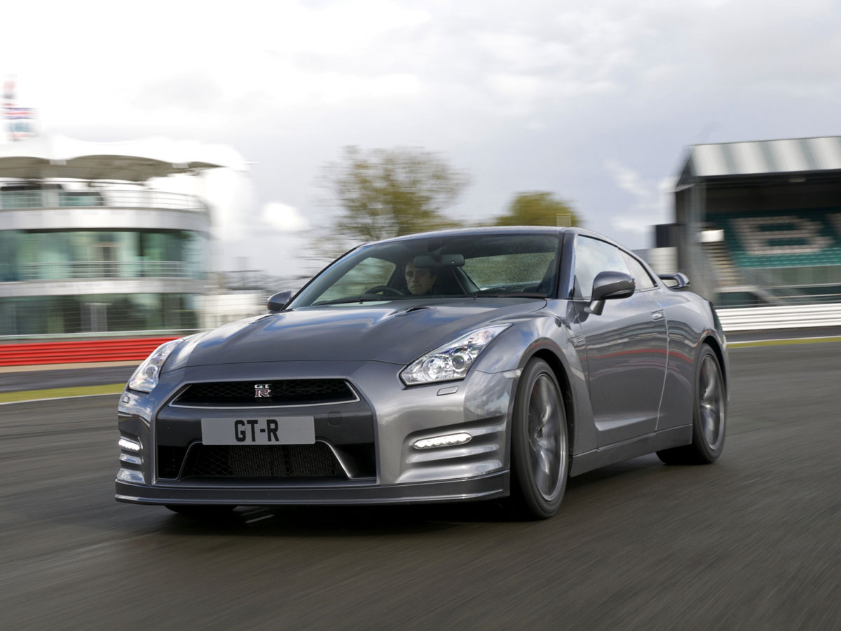 2011 GT-R