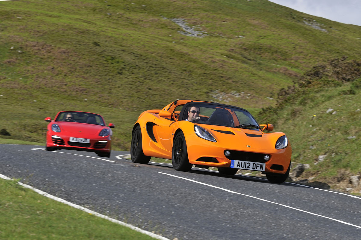 Porsche Boxster vs Lotus Elise S