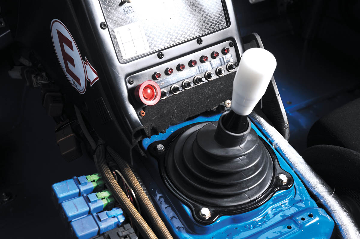 Calsonic R32 Nissan Skyline GT-R gearstick
