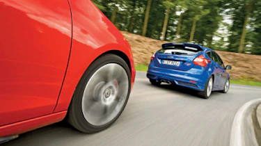 VW Golf GTI vs Ford Focus ST