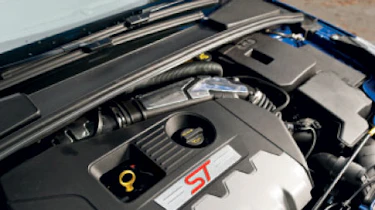 VW Golf GTI vs Ford Focus ST