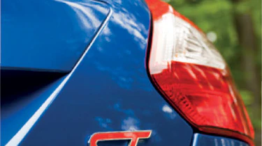 VW Golf GTI vs Ford Focus ST