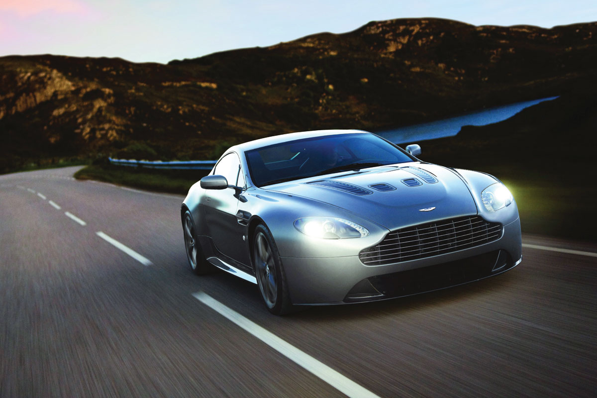 Aston Martin V12 Vantage