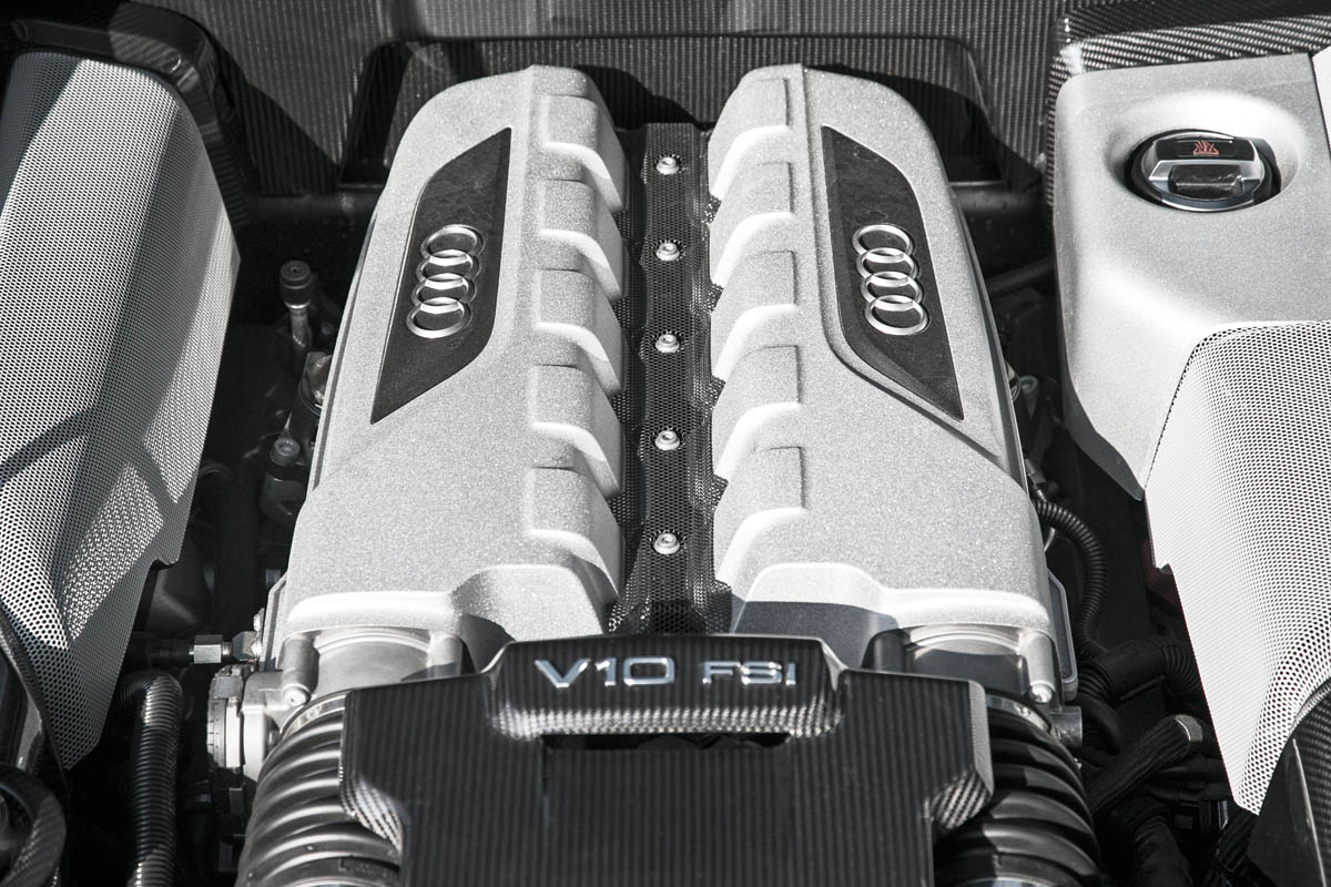 2013 Audi R8 V10 Plus engine
