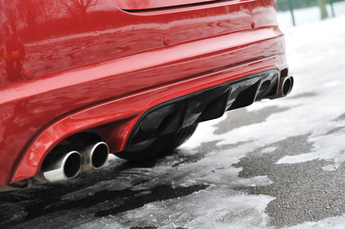 2013 Jaguar XFR Speed Pack rear diffuser quad exhausts