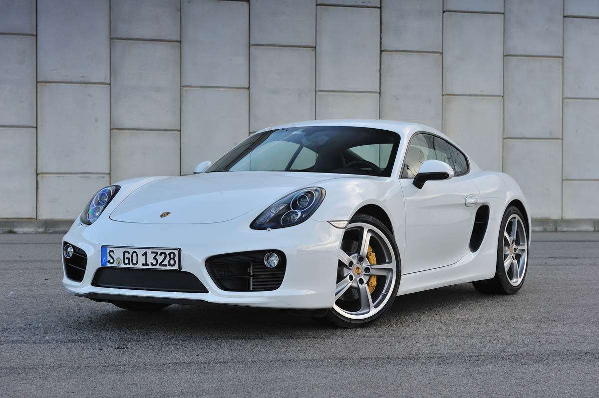 2013 Porsche Cayman S white front view