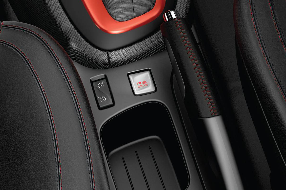 Renaultsport Clio 200 Turbo RS Race mode button