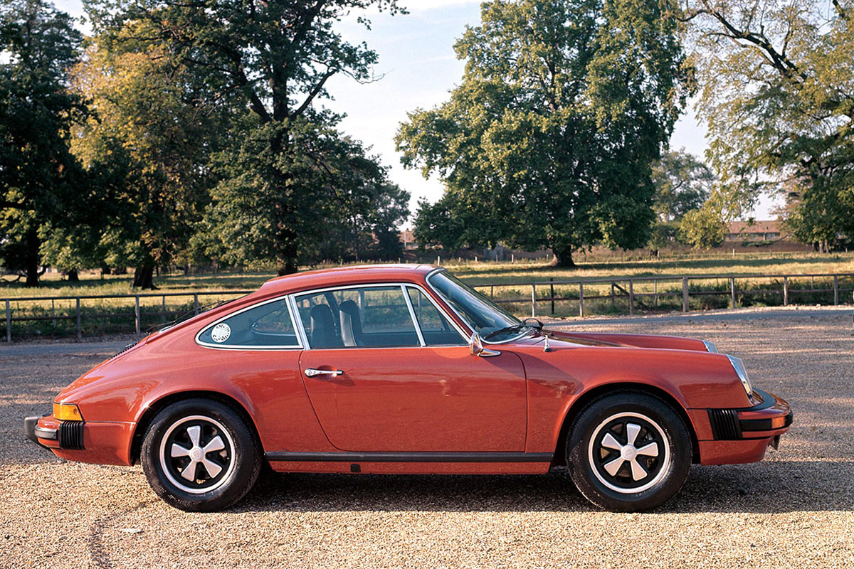 Porsche 911 Carrera 2.7